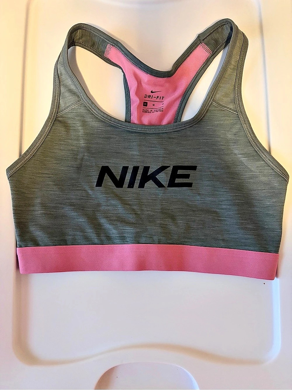 Nike Sports Bra in Gray & Pink Like New